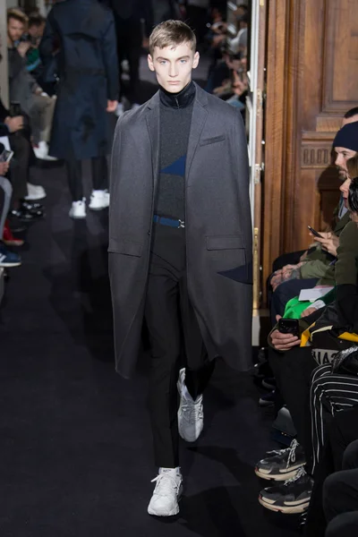Look 22